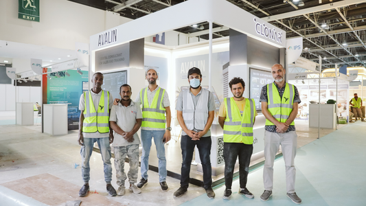 تعرّف على أفضل شركة لعمل استندات المعارض في دبي – كريتفتي Creativeity